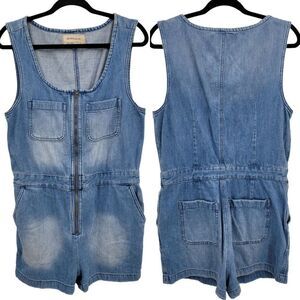 BCBGeneration Denim Romper S Light Wash Jean Shorts Sleeveless Zip Rockabilly